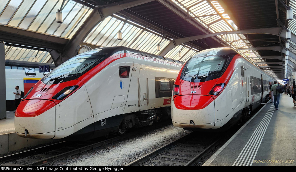 SBB 501 RABe a pair of the Stadler built "Giruno" at the station